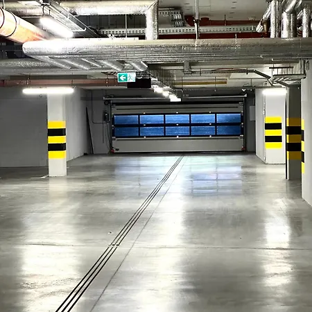 Апартаменты Madalinskiego 25 - Balcony & Lift - 700m Main Station Вроцлав