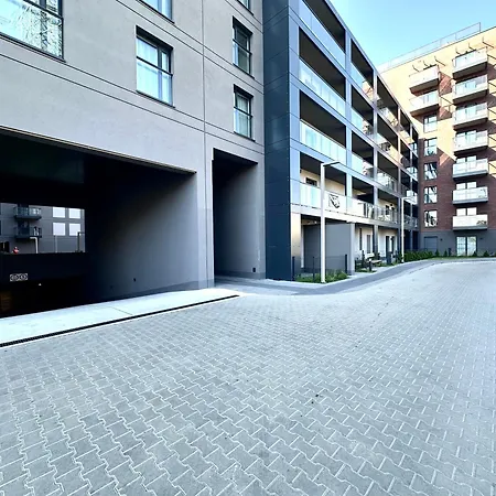 Апартаменты Madalinskiego 25 - Balcony & Lift - 700m Main Station Вроцлав