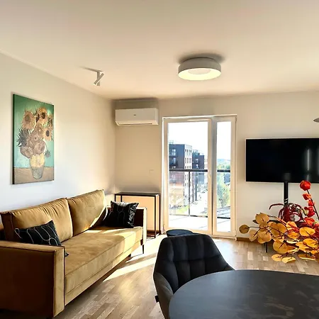 Апартаменты Madalinskiego 25 - Balcony & Lift - 700m Main Station *