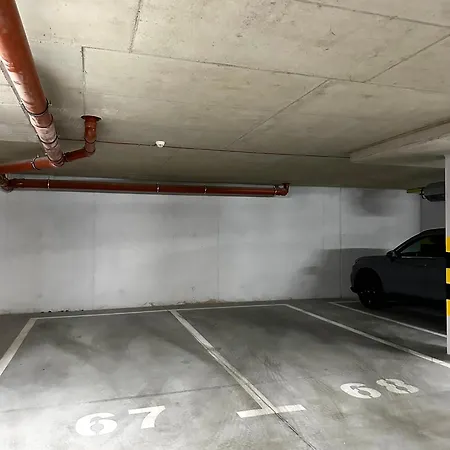 Madalinskiego 25 - Balcony & Lift - 700m Main Station Апартаменты